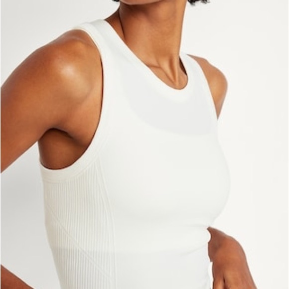 Old Navy • NWT Fluid Seamless Fitted Crop Tank Top - Picture 2 of 7